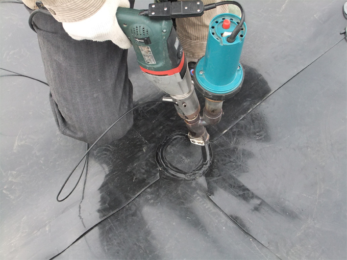 土工膜焊接工作时需要注意的事项